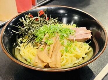 開新高等学校近く*
髪色&髪型自由でオシャレOK
流行りの"油そば店"で新生活の初バイトに◎(*´ω`*)