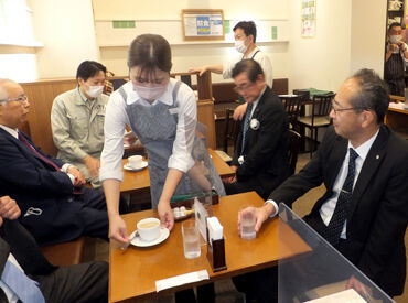 HOKKAIDO キッチン シュシュ ＼シフトも柔軟に対応／
学校や本業、家事など…
自分の予定も大切にしながら
安心して勤務できます♪
