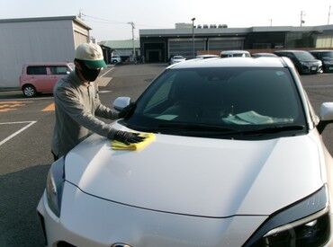 三重トヨペット 鈴鹿神戸店 特別な経験や車の知識は不要！
車をキレイにするコツコツ作業で適度に体を動かせます◎
職場見学可能です！★