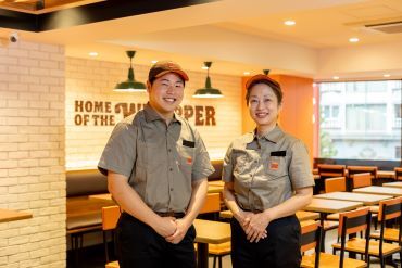 ＼NEW　OPEN／
山梨県初出店で気分もアガる♪
スタートメンバー大募集中です！