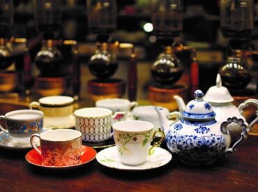 西洋茶店　イオンモール豊川店 初めての方でも安心の研修制度あり！スタッフ限定の特典などもあるのでお得に購入◎お仕事終わりにそのまま行けちゃいます♪