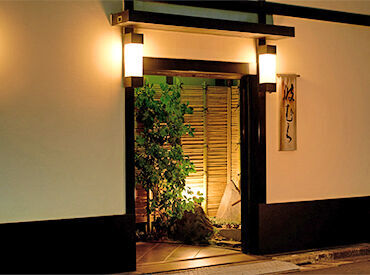 創業58年の老舗料亭。
日本の食文化、伝統芸能を伝承し、四季折々の向島花街の地で一流のサービスを身につけて働きませんか