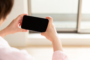 株式会社セーフティーイノベーション ★未経験でも高時給1300円★
撮影の機材は一切不要◎広角仕様のスマホがあればOK！
※画像はイメージ