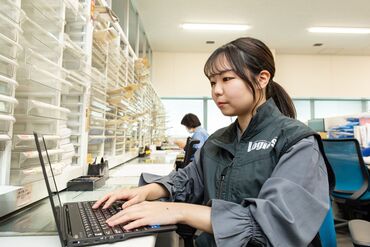 ロジスティックスオペレーションサービス株式会社【朝倉エリア】 未経験スタート大歓迎★安定の正社員で長く働ける！
土日祝休み＆プライベートも充実できます♪