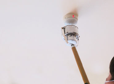 マンションやオフィスなどを1日2～3か所回ります。
手順に沿ってモクモクと作業するので未経験からスタートできる♪