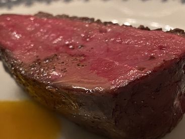 飲食では珍しい、髪色・ネイル・ピアス自由☆
更に好待遇で働きやすさバツグン！
お洒落な恵比寿で働きませんか？