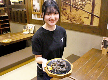 面接時の履歴書は不要！友達同士での応募もOK！
まずはお気軽にご応募くださいね♪