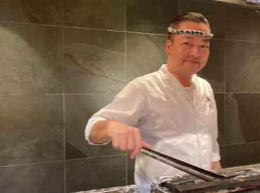 ―駅から徒歩3分―
#白いシャレた暖簾
#落ち着いた雰囲気の店内
#駅チカ・好立地