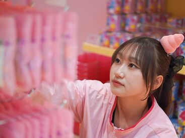 360度フォトジェニック空間＊
お客様にお願いされて写真を撮ることも♪
人と接するのが好きな方にピッタリです！