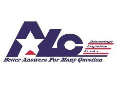 物流センター内でのお仕事♪
先輩が丁寧に教えるので、
未経験さんもご安心ください！