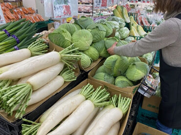 酒＆業務スーパー　四ツ居店 青果部門専任スタッフ♪難しい作業はありません！
イチから丁寧にお教えするので安心してください◎