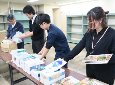 *15人1チームでの作業*
仕分け担当・箱詰め担当と
ポジションが決められます☆彡
コツコツ作業が好きな方にピッタリ!