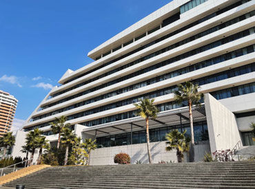 ＜カフェテリアプラン＞
毎年4万円分のポイントを付与。
食事補助や備品購入時に使用することができます。