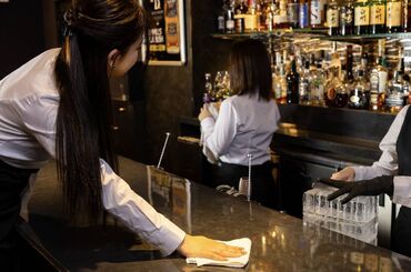 客層は大人の方が中心のため、落ち着いて丁寧な接客ができ、
“質の高いコミュニケーション”を心地よく楽しめます！