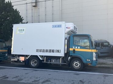 画像は2トントラックです。準中型免許や2017年3月11日以前に
取得した普通免許は2トントラックも運転可能です。﻿
