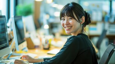 事務経験者、大歓迎♪
PCスキルを活かして憧れのオフィスワーク◎
人と接することが好きな方、大歓迎です！