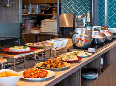 扶養内での勤務♪土日メインで！ランチにサクッとetc.シフトの相談はお気軽に★
扶養内や副業としての勤務もOK！