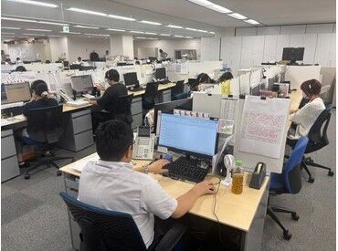 研修&マニュアル完備で働きやすい◎
困ったときもすぐに先輩スタッフがサポートしてくれる職場です♪