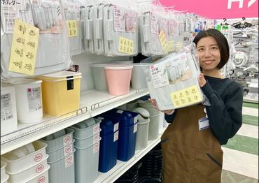 ＼MAX時給1153円！／
稼ぎたい時は土日勤務がオススメ♪
学生さんから幅広く活躍中★
ほとんどが未経験スタートだから安心です◎