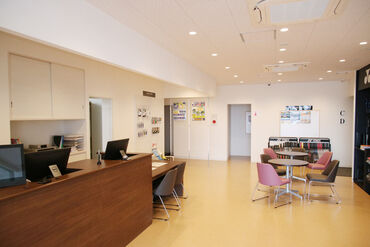 ≪ゆっくり休める休憩室あり≫
お昼はコンビニで買ってきたり、
お弁当を持参したり…
自由にランチを楽しめます♪