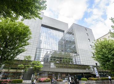 三楽病院　栄養科 「居酒屋のようなガヤガヤした雰囲気は苦手…」
そんな方はこの職場がピッタリ♪
提供時間や配膳する量が決まっているのも安心！