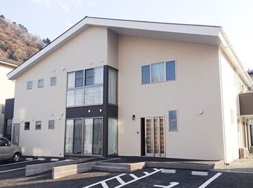 介護業界に興味がある方歓迎！
研修制度はもちろん、
資格取得支援制度もあるため、
一から介護の知識やスキルが身に付きます◎