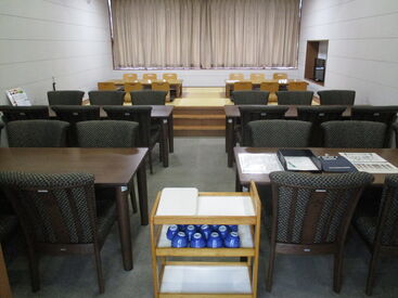 近鉄ファシリティーズ株式会社中部支店 ※勤務地：名古屋市港区 20代～ミドルシニア世代まで
幅広く活躍中！