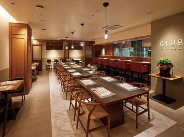 シフトは夕方～夜なので学業との両立も◎
おいしい"まかない"にも期待！
厳選された旬な食材と全国各地の銘酒を取り扱うお店☆