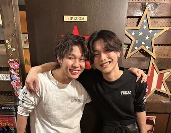 市ヶ谷テキサス 20代～40代のスタッフ活躍中！
とにかく楽しい職場です！
ホール、キッチン、店長のみんなが仲良し◎
長く勤務できる環境です★