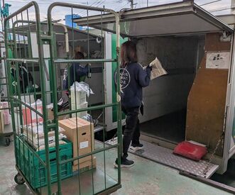 ＼30～50代主婦さん活躍中！／
久しぶりのお仕事復帰や、
初パートさんも大歓迎◎
活躍中のスタッフも未経験の方ばかり♪