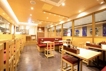 時給1050円＆交通費全額支給！2週間ごとの自己申告シフトで希望休100％OK♪
