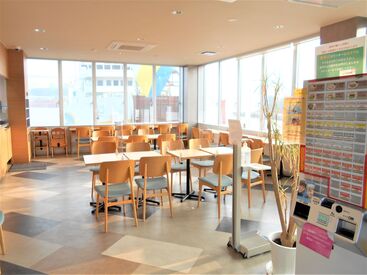 フェリー乗り場内の食堂が職場です！
海が近くて出勤する度リフレッシュにも◎
