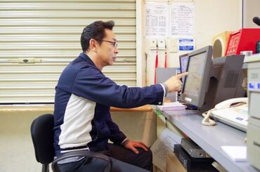 ＼車・バイク・自転車通勤OK／
20～70代まで幅広い世代のスタッフさんが活躍中です◎
少人数の職場なので落ち着いて働けます♪