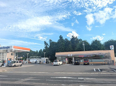 無料駐車場＆駐輪場があるから移動ストレスなし★
残業もほぼないので、
家庭やプライベートを大事にしながら働けます！