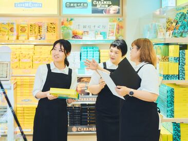 Wワークとして働く方や
久しぶりの職場復帰で働く主婦さん、
子育てが落ち着いた主婦さんなど
さまざまな方が活躍しています♪