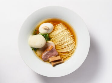 ◎髪色・ピアス自由で働きやすい
◎飲食業を極めたい方に！イチから学べる環境
◎賄いで大人気ラーメンが毎日無料で食べられる