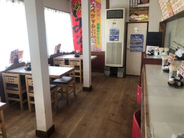 風情ある店内で雰囲気も◎
店長も優しく働きやすいこと間違いなし！
最初は不安でも分からないことがあればすぐ聞けるから安心◎