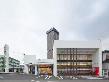 髪色・ネイル等ALL自由！