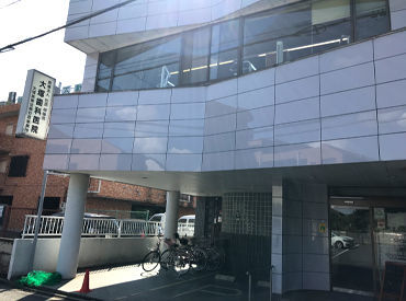 優しい先輩がサポート♪
未経験でも安心してスタートできる温かい職場です。
スタッフ同士の仲が良いので、
すぐに馴染めます！