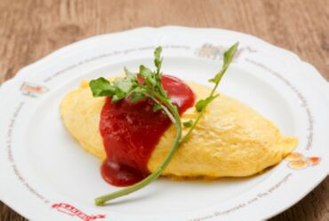 「わからない…どうしよう…。」困った時は先輩や周りのスタッフがすぐに駆けつけます★
チームワークを大切にしている環境◎