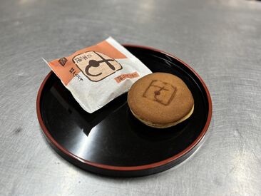 駅近だから通勤もラクラク♪
お買い物ついでにサクッとシフトINもできます◎
もちろん交通費も支給で安心！