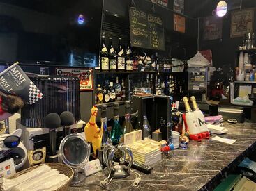 アメリカンライブハウスバー マリリンモンロー ≪経験者・未経験者どちらも大歓迎！≫
日払い＆手渡しでらくちん！