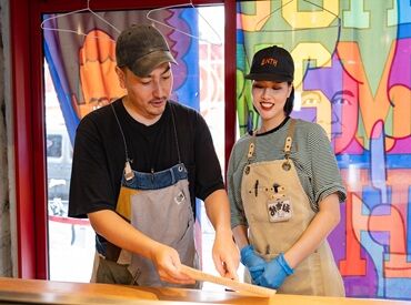 ジョンスミス せっかくなら楽しい&面白い&美味しいバイト先がいい！
⇒ピッタリのお店！
学生・フリーターを中心に20代スタッフが多数活躍中★