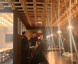 少人数のアットホームな会社です◎
距離が近く相談しやすい雰囲気です！