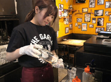 女性客に大人気♪
全部で26席の落ち着いた雰囲気のお店◆*
オープンキッチンにテラス席もある、
オシャレな内装となっています*