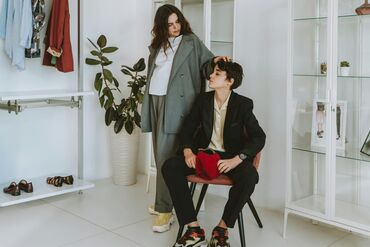 ファッション人材リンク株式会社【FJLSAPPORO】 ☆ NEWスタッフ募集 ☆
・20代～40代女性活躍中
・身だしなみ自由でオシャレOK
・働きやすい職場環境