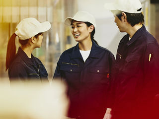 ＜疲れ少なめなのに稼げる！！＞
現場への移動中や作業の待機中も100%時給が発生◎
ガッツリ稼ぎたい方にピッタリです★