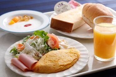 ホテルA.P 【空港目の前！ホテルA.P】
朝食スタッフ募集！
ホテル・飲食未経験や、料理しない方も大歓迎◎