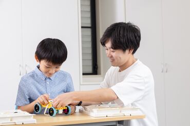 プログラボ曳舟 《週1～OK》注目度が高く、夢のあるお仕事です♪+゜子ども達の真剣な姿に、良い刺激をもらえますよ◎