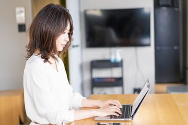WEB面接OK!
アナタのご都合に合わせて日程も調整♪
気軽に応募していただけます☆
在職中の方にもうれしいポイント!